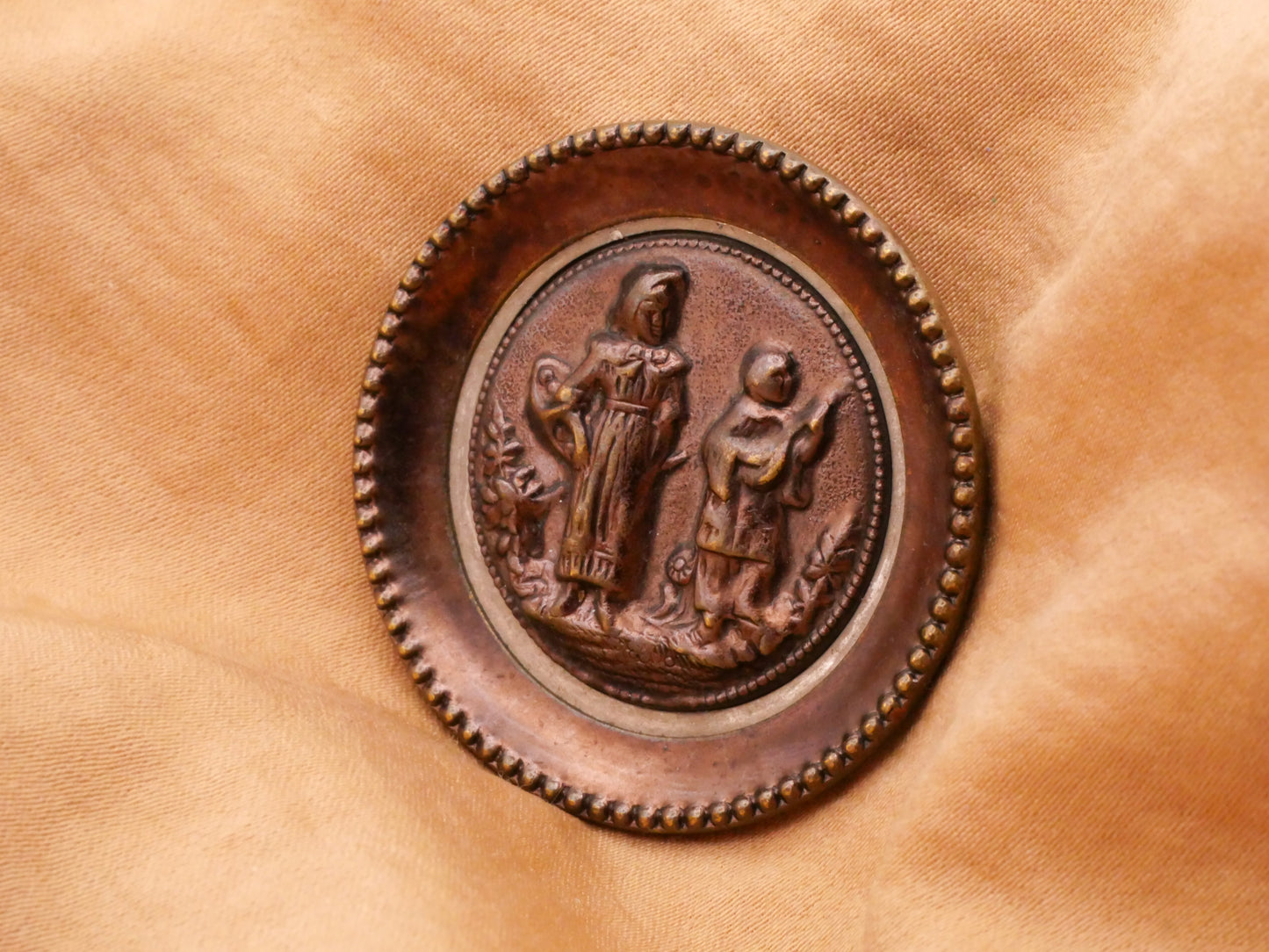 Woman Basket Man Lute Large Victorian Picture Button 37mm