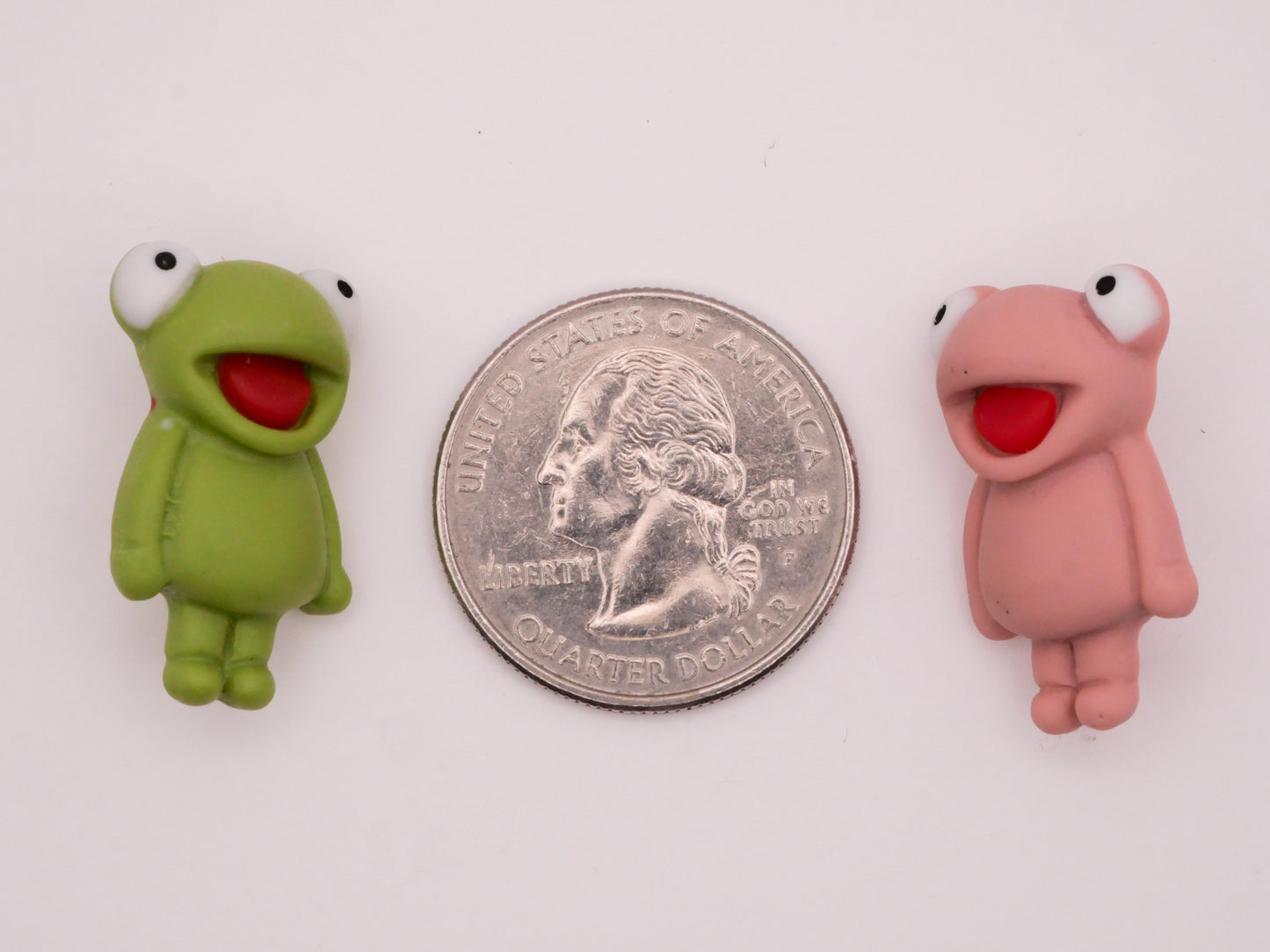 Frog Muppet Pink Green Plastic Kids Button Various 16x25mm