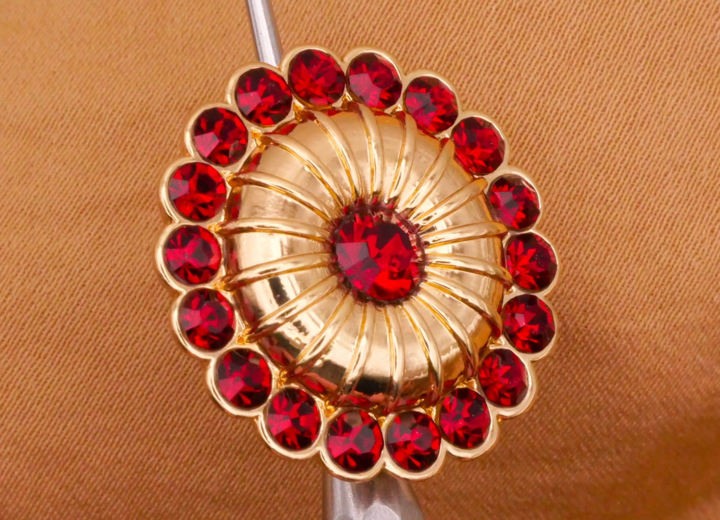 Rhinestone Red Glass Gold Metal Spoke Design Button 22mm