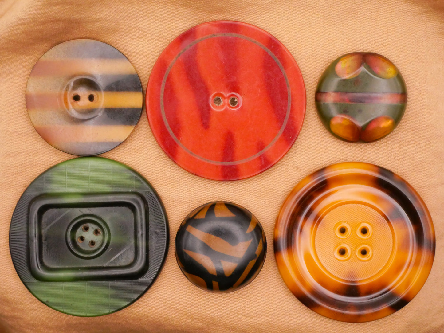 Celluloid Ikat Zebra Air Brush Glow Bubble Early Plastic Vintage Button Various 29-51mm