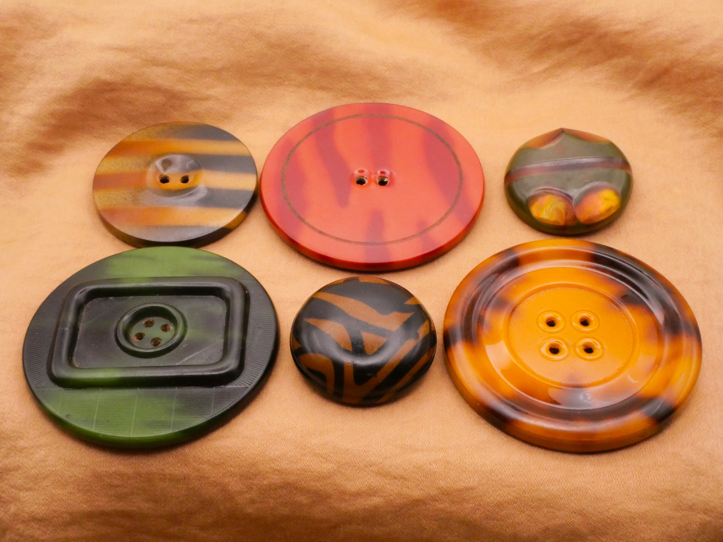 Celluloid Ikat Zebra Air Brush Glow Bubble Early Plastic Vintage Button Various 29-51mm