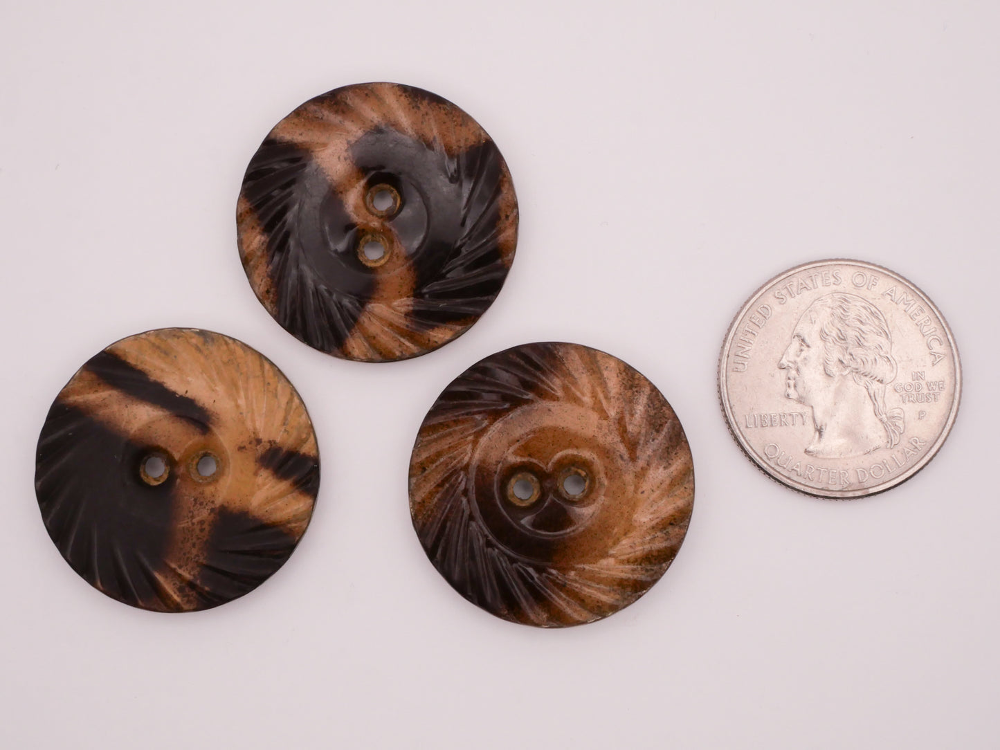 Graffiti Air Brush Brown Tan Celluloid Button Various 28mm