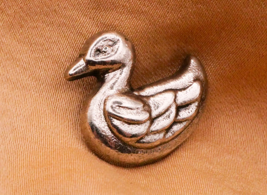 Duck Realistic Antiqued Silver Metal Button 18x20mm