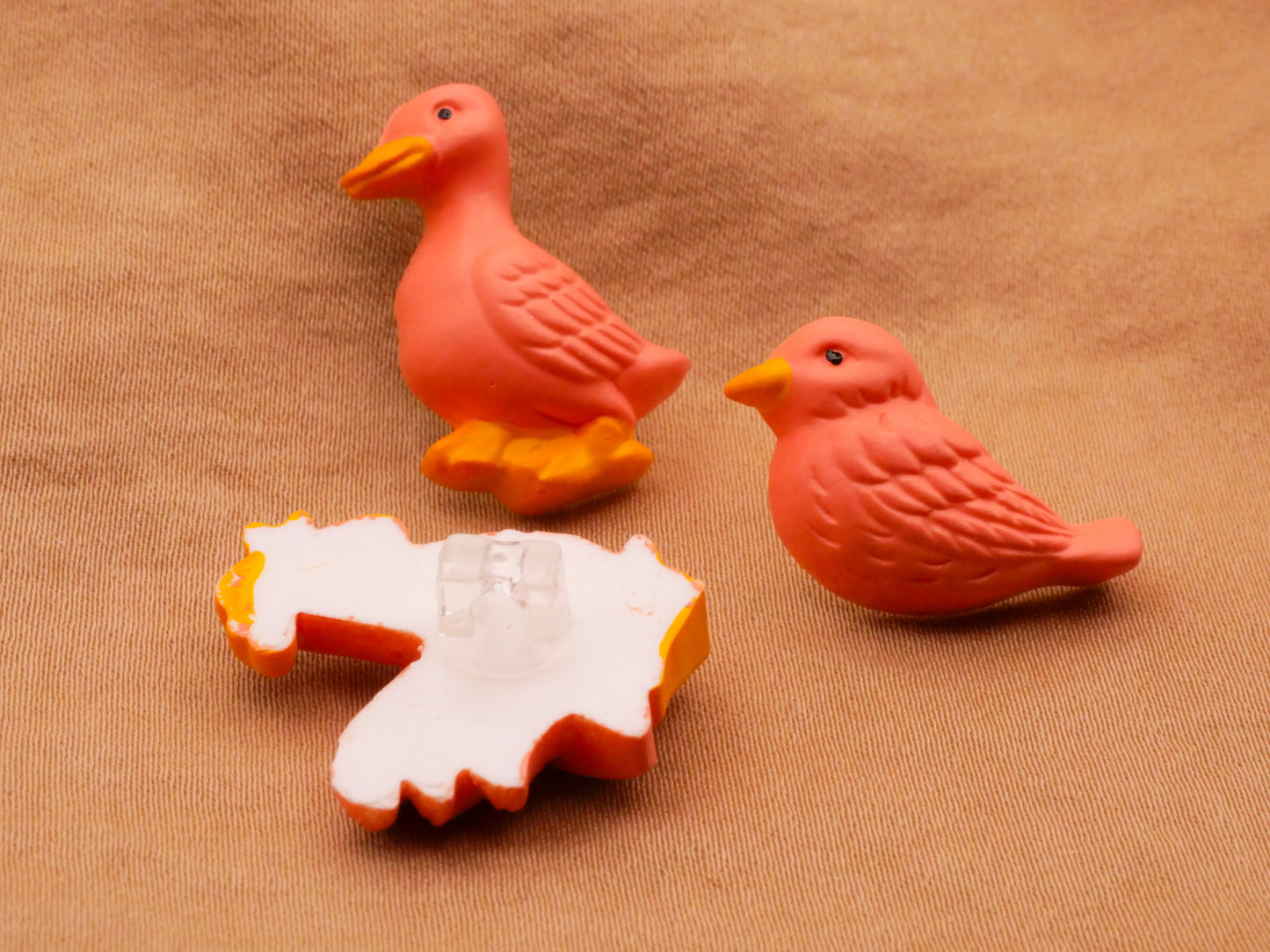 Peachy Pink Coral Duck Rooster Bird Button Various 12-23mm