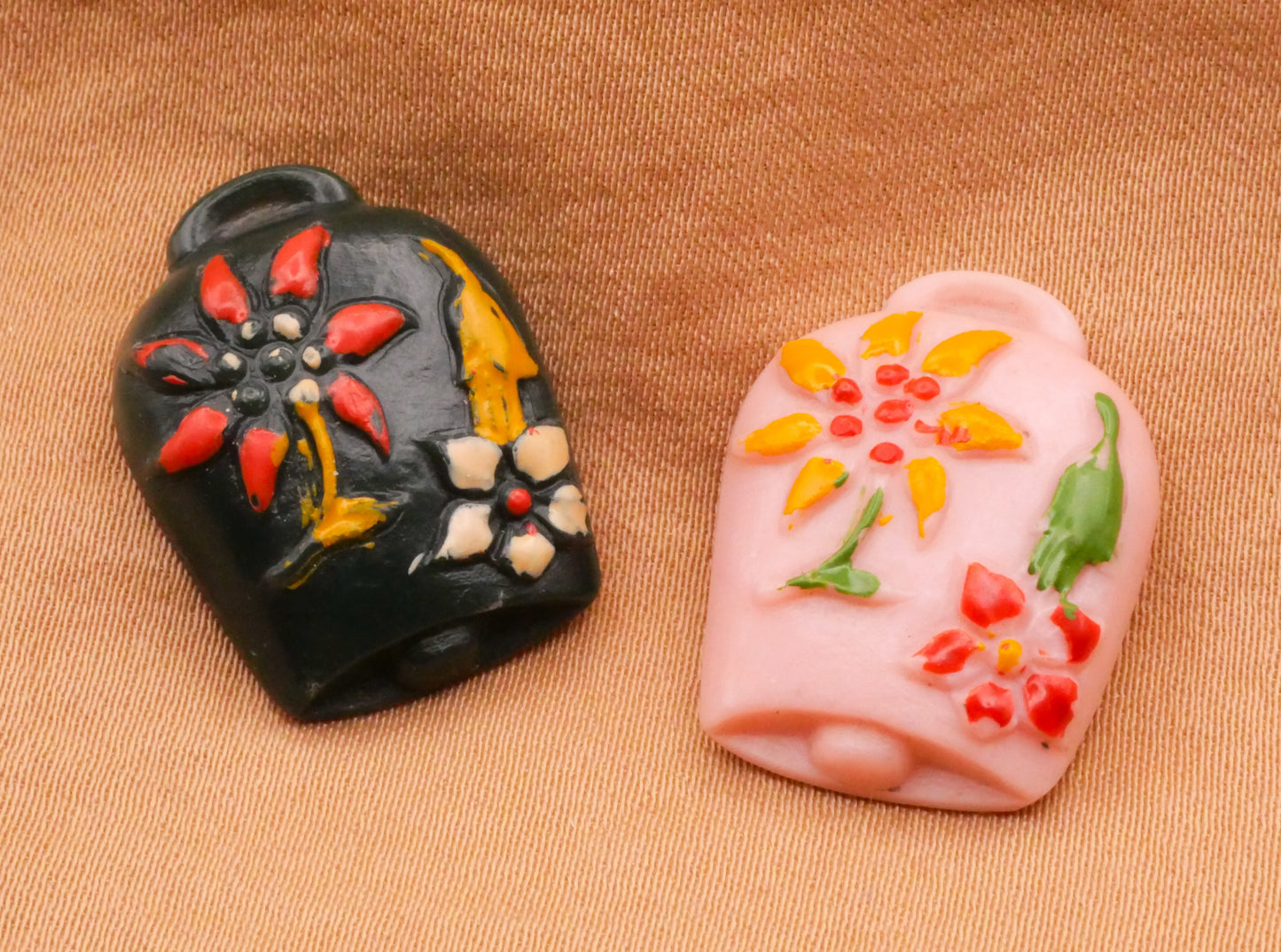 Cowbell Flowers Hand-Painted Green Pink Vintage Italian Plastic Button Various 16x21mm