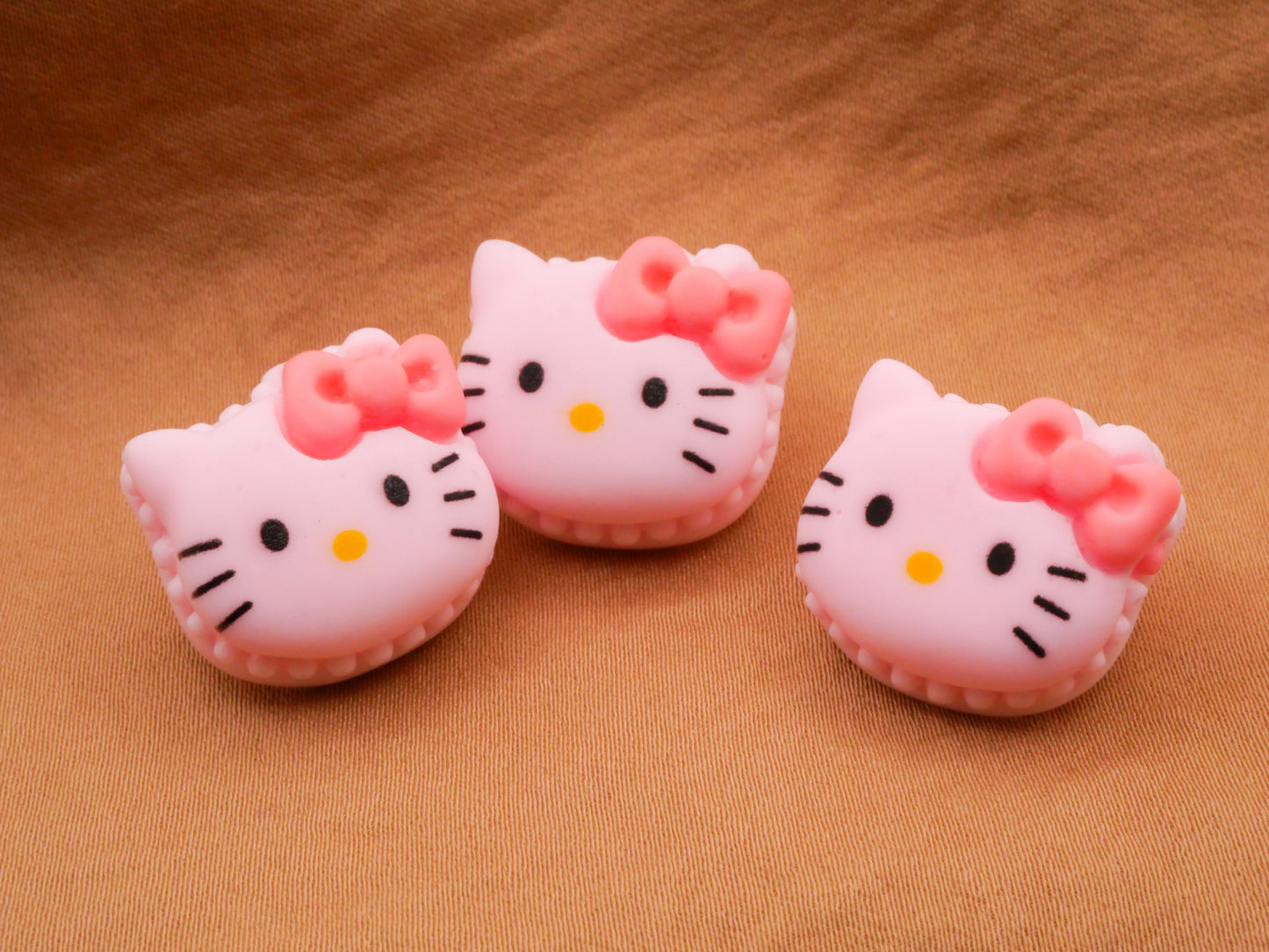 Hello Kitty Cat Pink Bow Kids Plastic Button 18x19mm