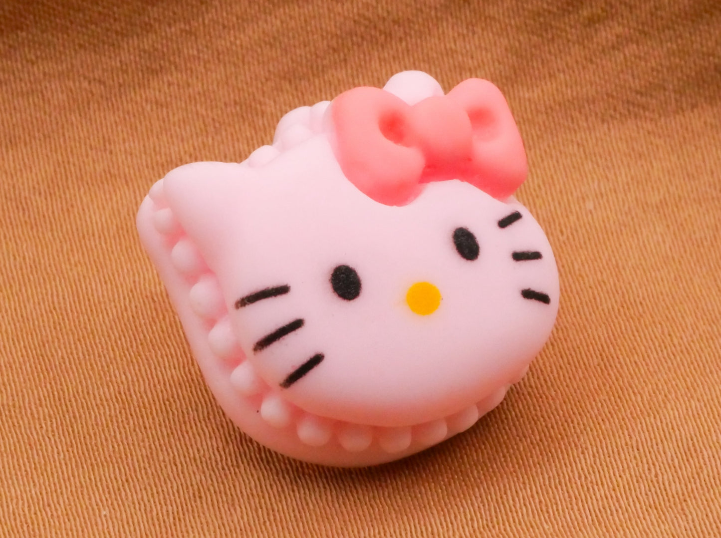 Hello Kitty Cat Pink Bow Kids Plastic Button 18x19mm