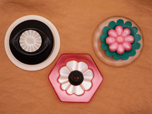 Pearlized Vintage Plastic Stack Flower Eye Set of Three Buttons Various 13-47mm