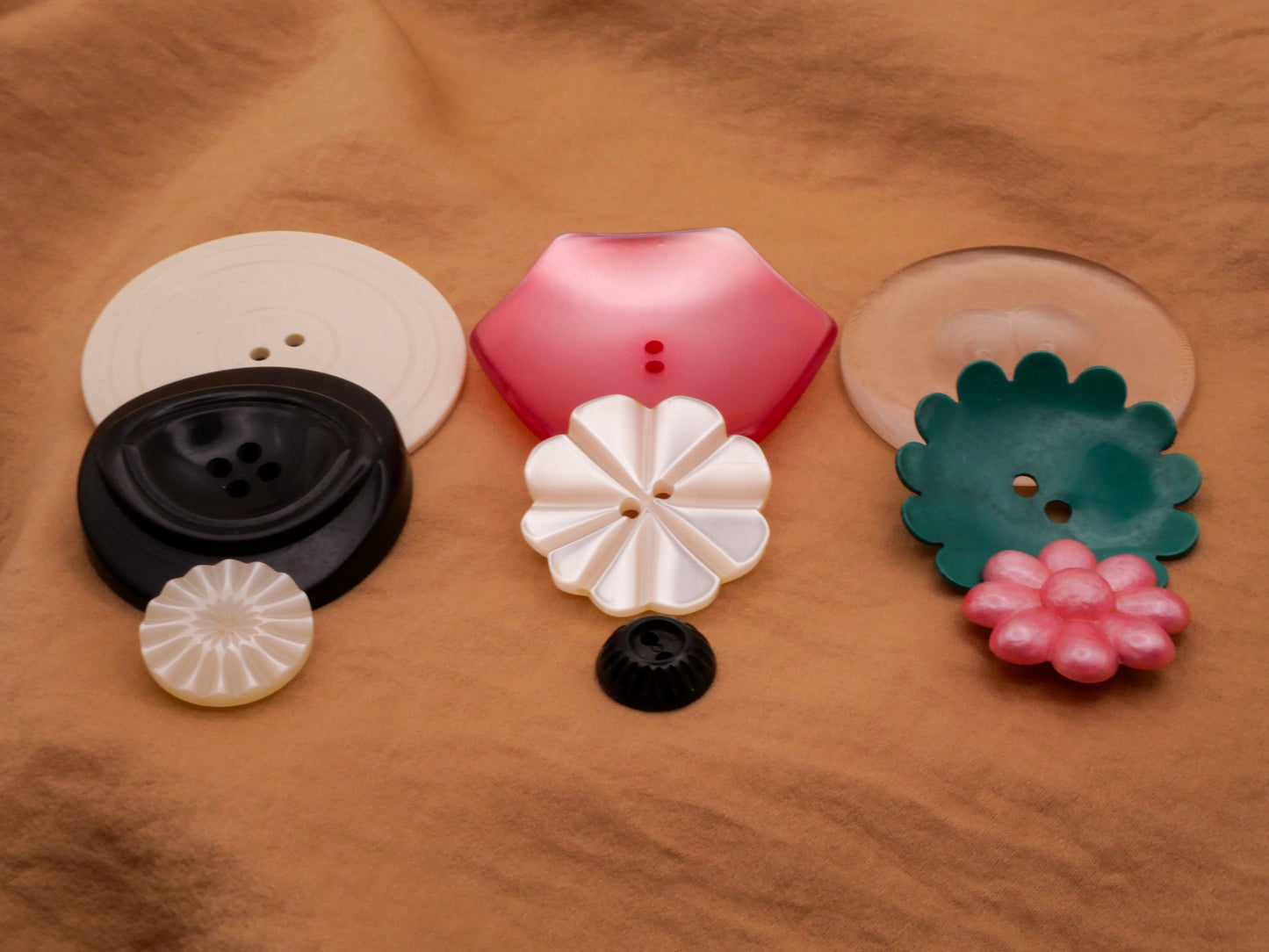 Pearlized Vintage Plastic Stack Flower Eye Set of Three Buttons Various 13-47mm