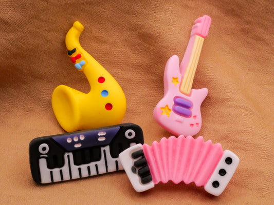 Musical Instrument Music Keyboard Guitar Sax Accordion Plastic Set of Four Buttons 14-38mm