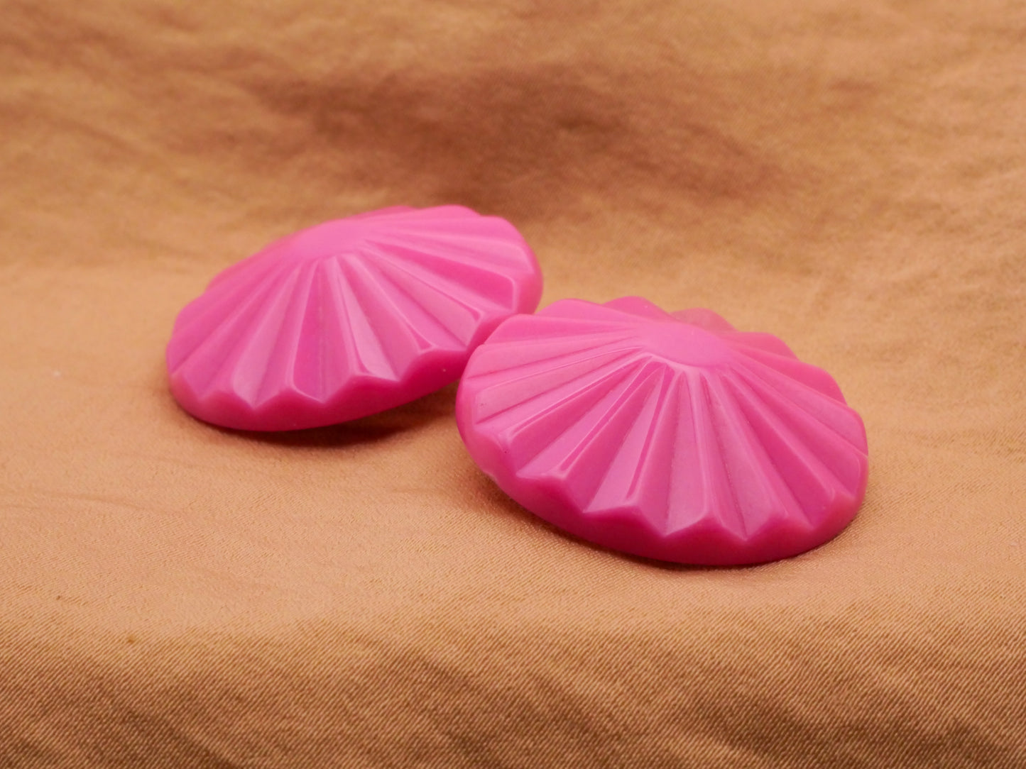 Umbrella Look Pink Vintage Plastic Button 29mm