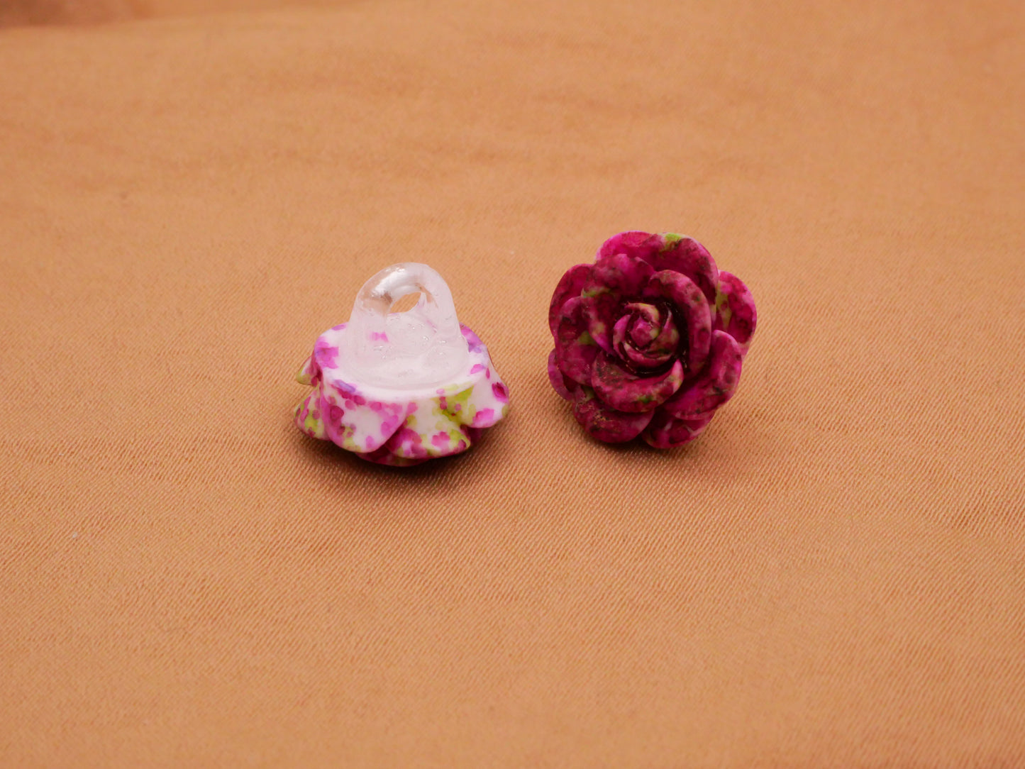 Rose Tie Dye Look Magenta Green Plastic Set of Three Buttons 13mm