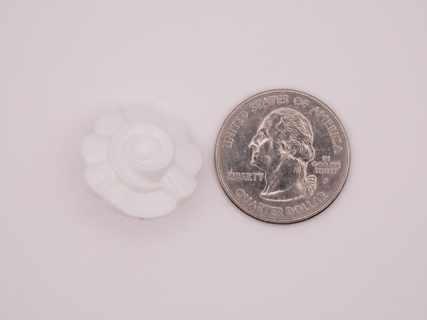 Mod Flower Swirl White Plastic Button 22mm