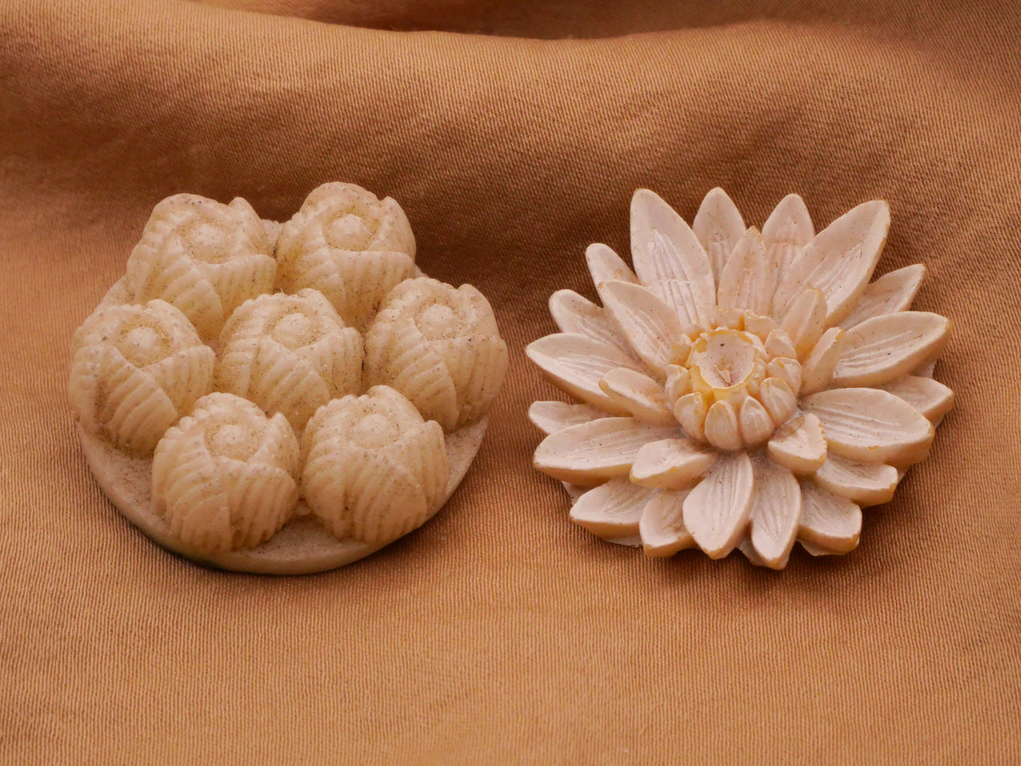 Ivory Look Flower Early Plastic Celluloid Vintage Button Various 29-30mm