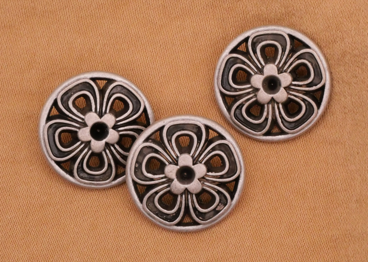 Flower Forget Me Not Antiqued Silver Metal Button 18mm