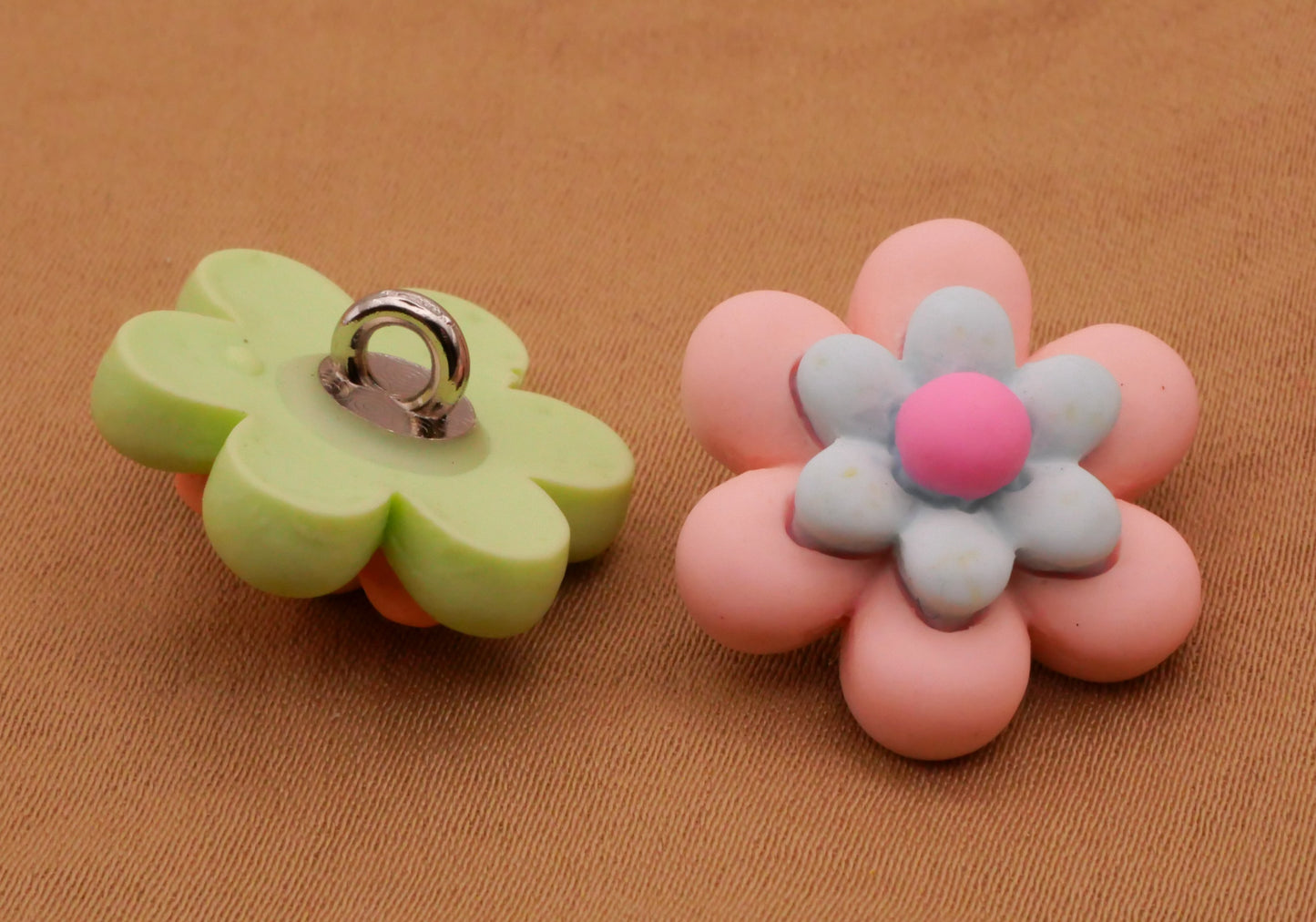 Flower Multi-Color Plastic Set of Five Buttons 19mm