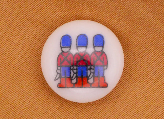 Kings Guard England Vintage Plastic Button 13mm