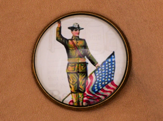 WWI Doughboy American Flag Vintage Illustration Glass Metal Button 28mm