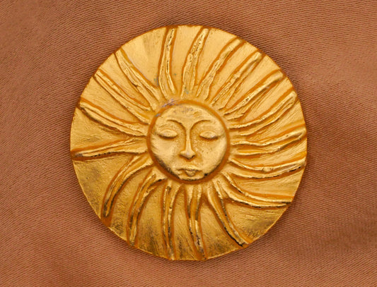 Sun Face Long Rays Vintage Gold Metal Button 30mm