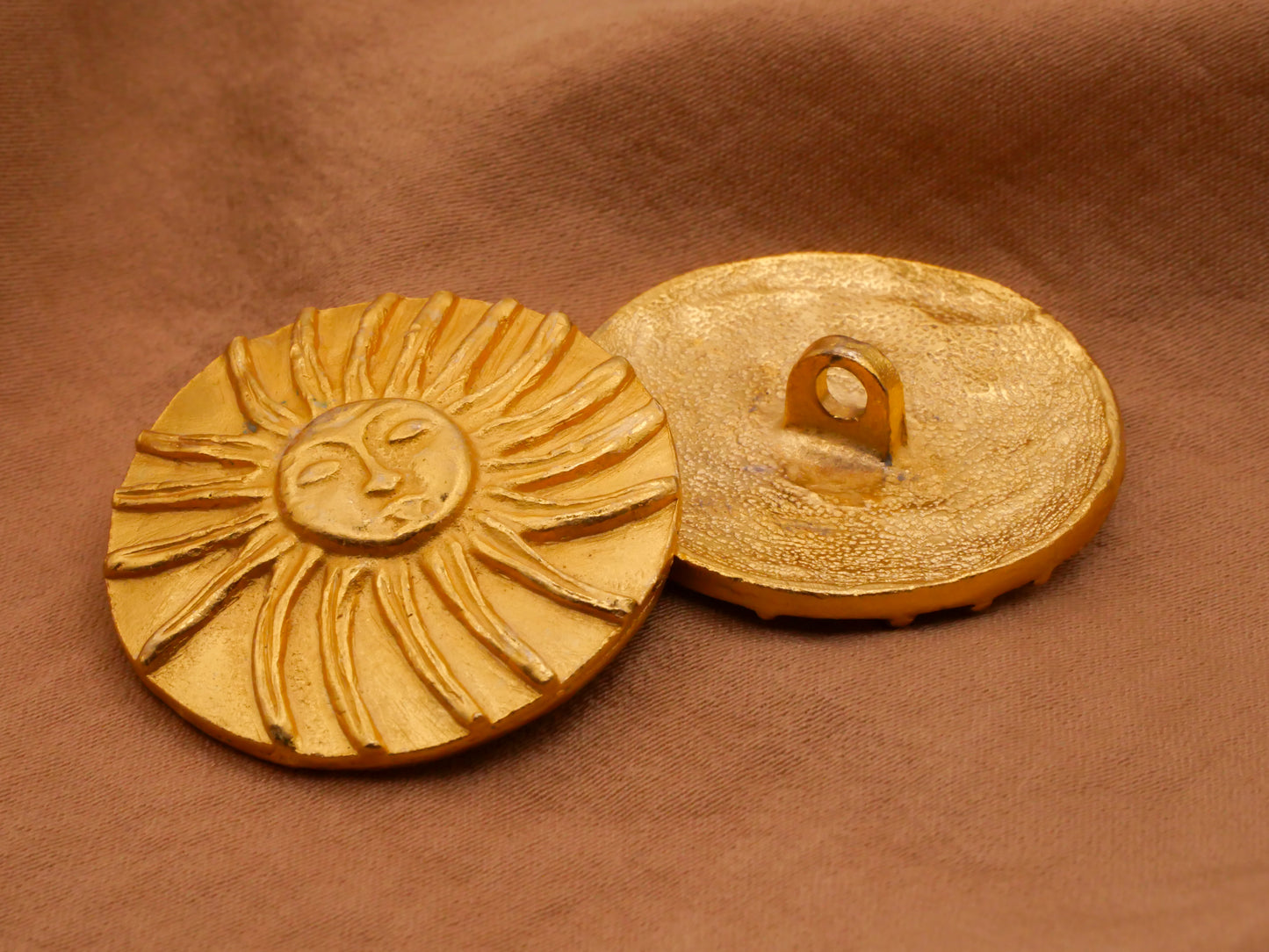 Sun Face Long Rays Vintage Gold Metal Button 30mm