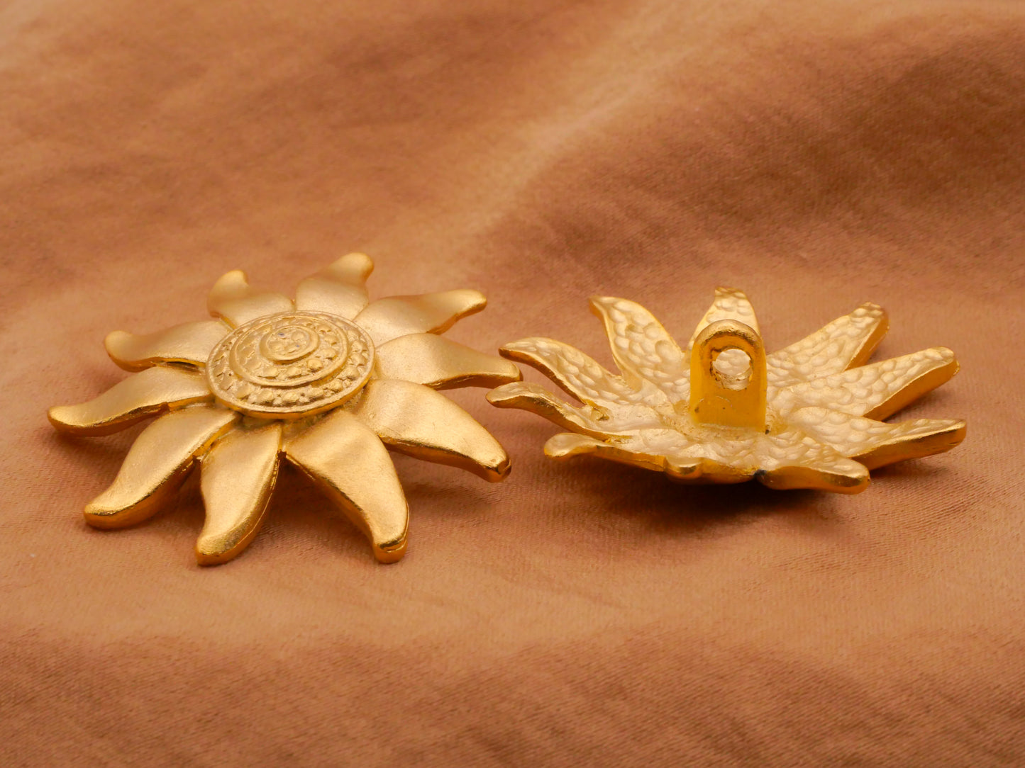 Sunflower Flower Vintage Gold Metal Large Button 38mm