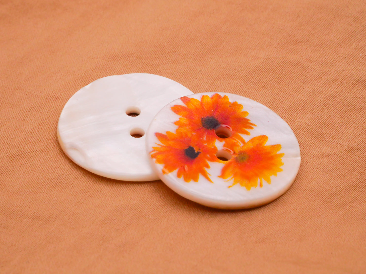 Flower Trio Sunflower Gerber Daisy Mother of Pearl Button 25mm