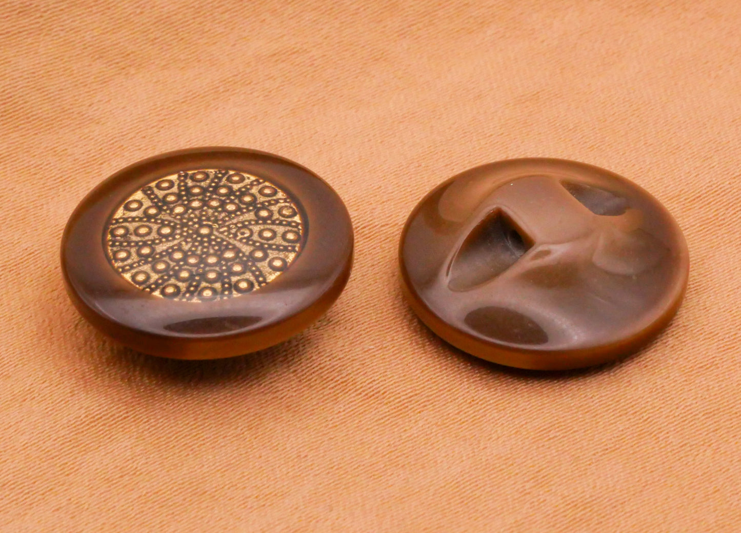 Gold Spiral Rays Design Under Plastic Vintage Brown Button 17mm