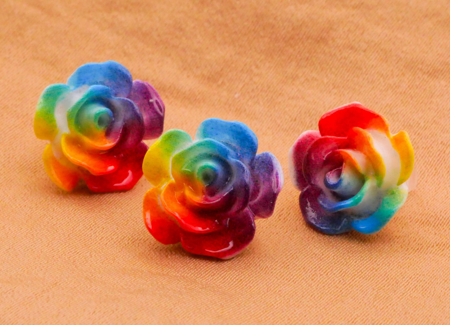 Rainbow Dyed Rose Plastic Set of Ten Buttons 13mm