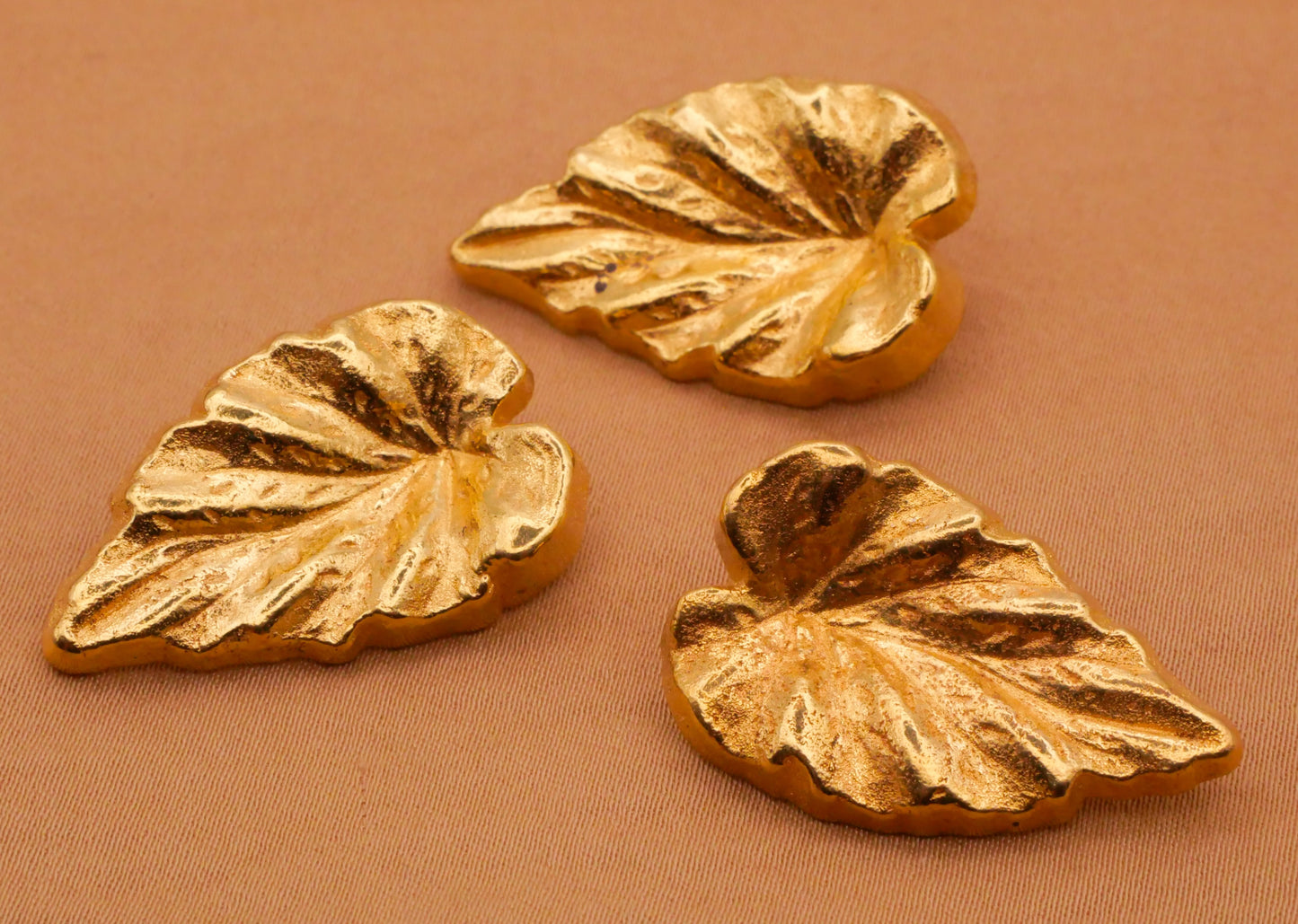 Tropical Leaf Vintage Gold Metallized Plastic Button 19x30mm