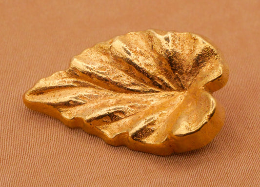 Tropical Leaf Vintage Gold Metallized Plastic Button 19x30mm