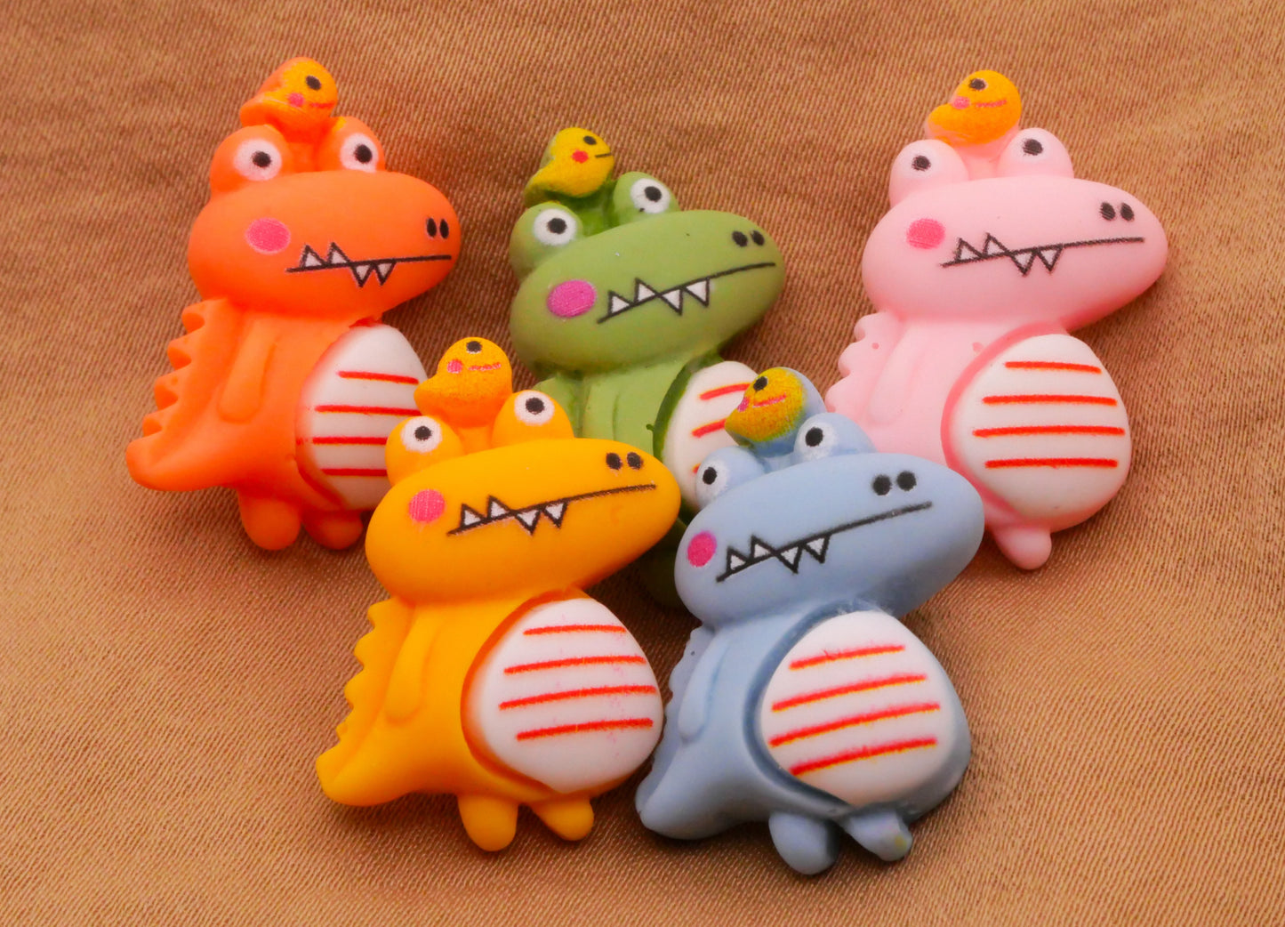 Dinosaur Alligator Bird Colorful Plastic Set of Five Buttons 15x25mm