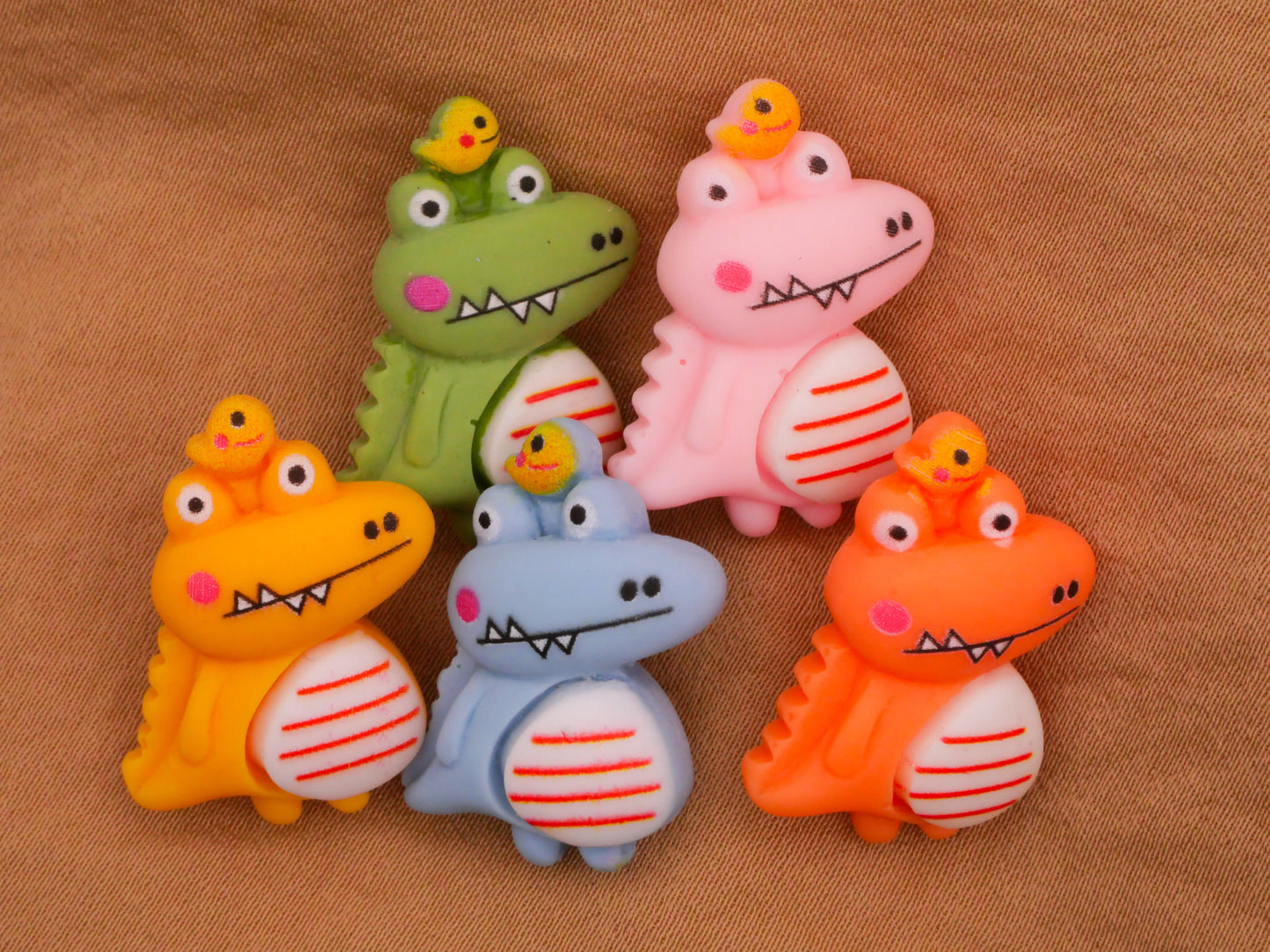 Dinosaur Alligator Bird Colorful Plastic Set of Five Buttons 15x25mm