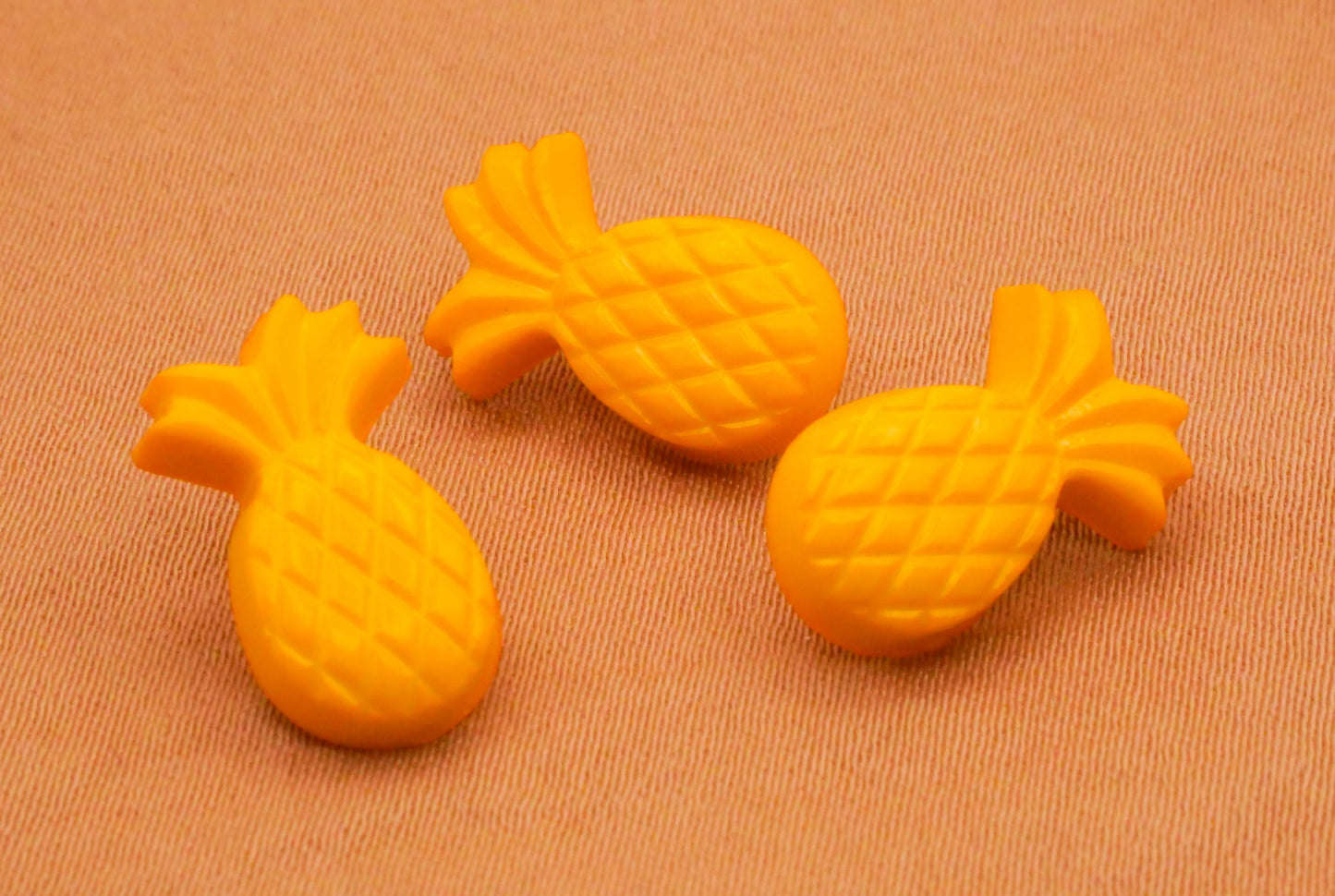 Pineapple Yellow Plastic Small Button 9x15mm