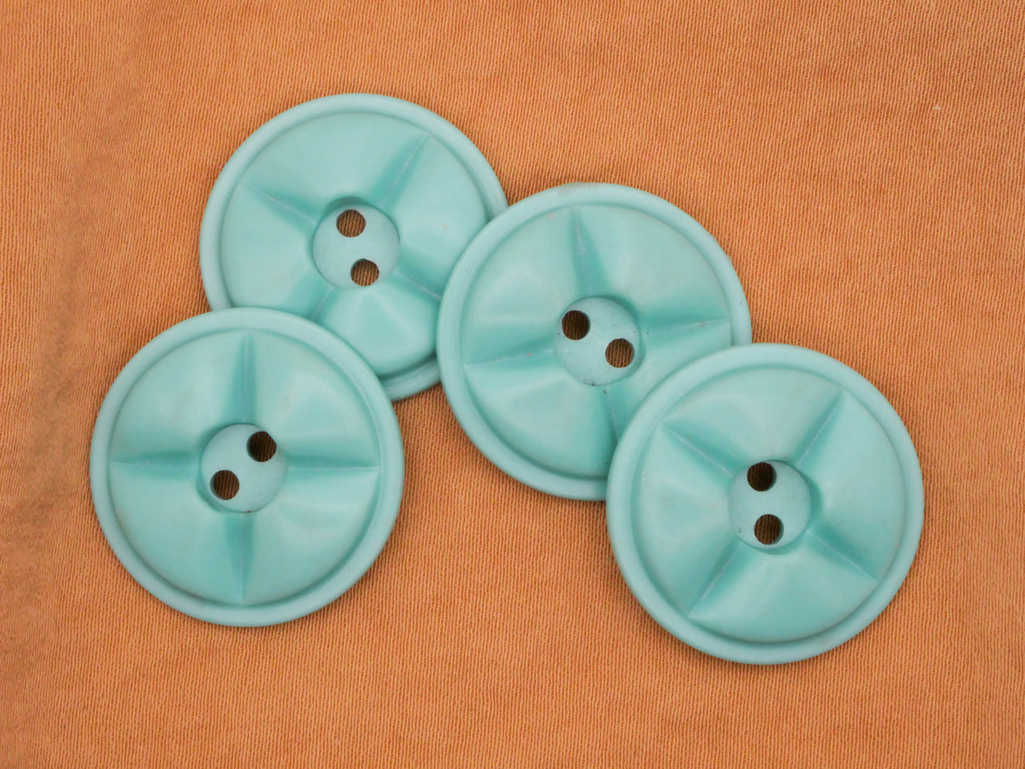 Seafoam Green Turquoise Vintage Plastic Sew-Thru Button 23mm