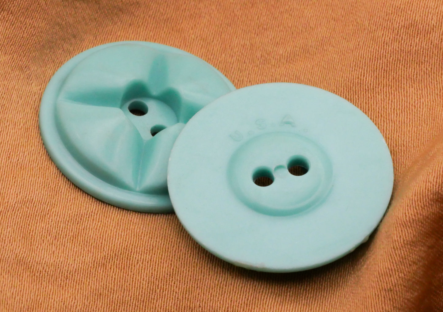 Seafoam Green Turquoise Vintage Plastic Sew-Thru Button 23mm