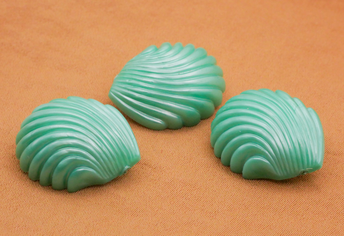 Shell Pearlized Turquoise Vintage Plastic Button 16x21mm