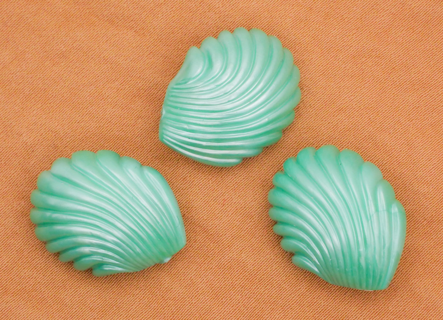 Shell Pearlized Turquoise Vintage Plastic Button 16x21mm