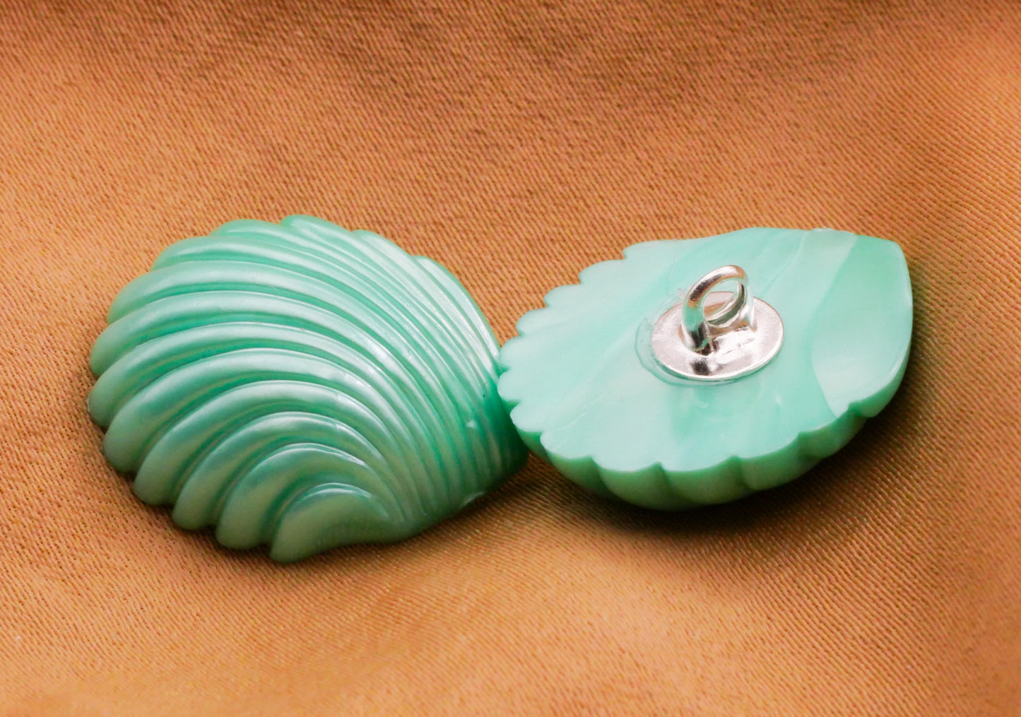 Shell Pearlized Turquoise Vintage Plastic Button 16x21mm