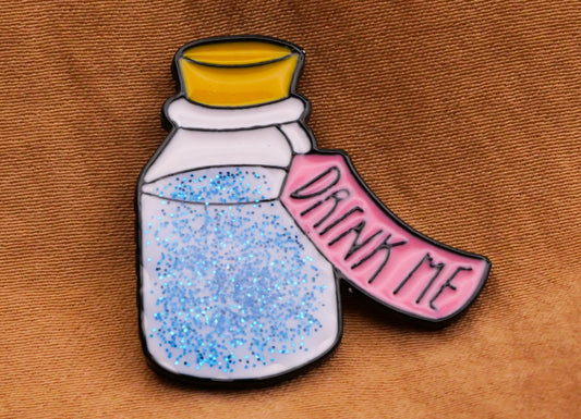 Drink Me Bottle Alice in Wonderland Enamel Glitter Metal Button 26x27mm