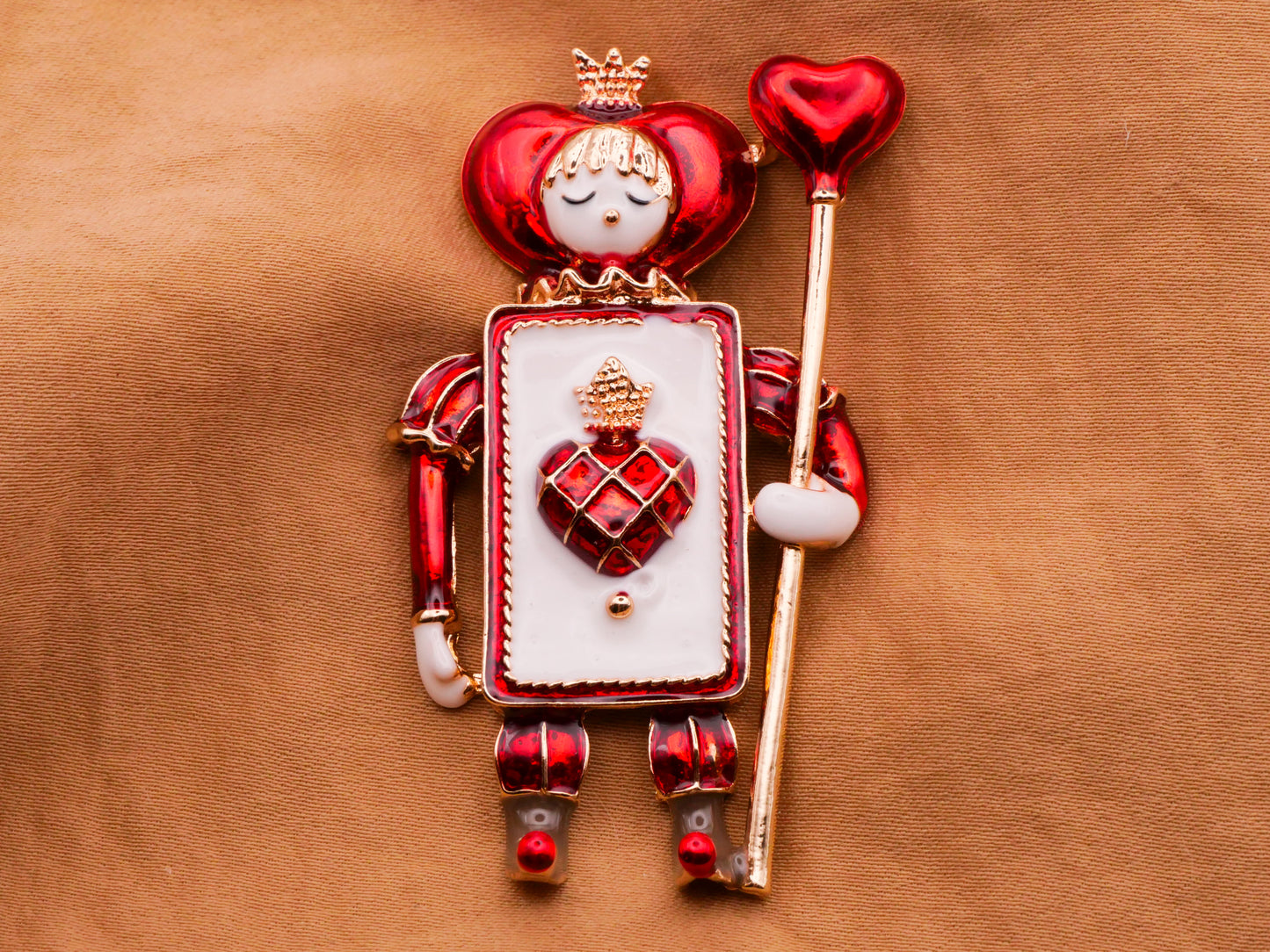 Card Soldier Queen of Hearts Enamel Metal Brooch Pin 36x59mm