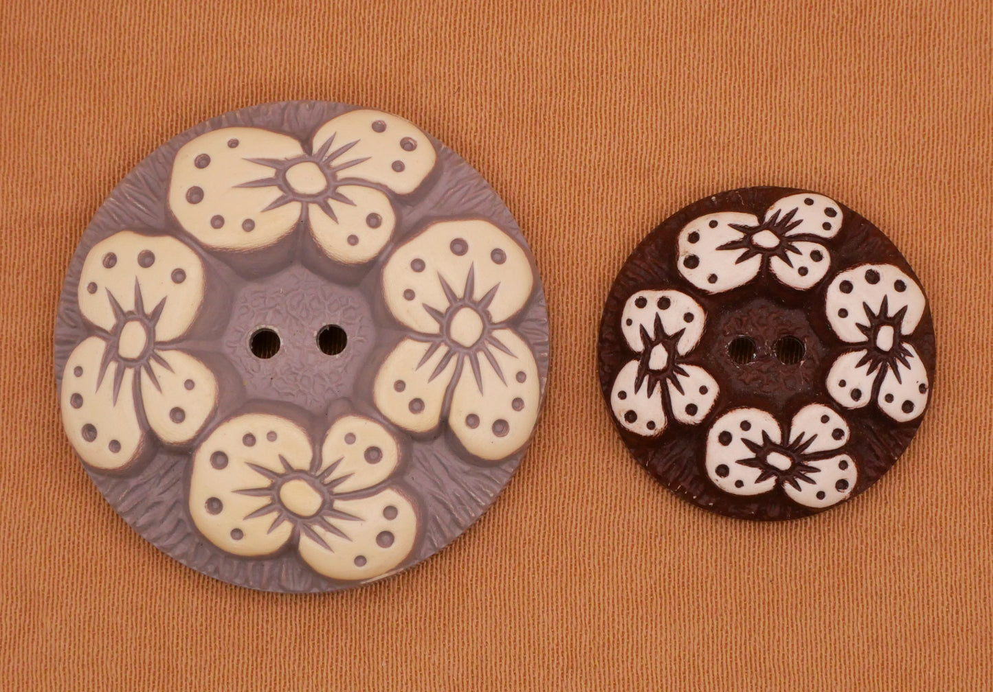 Bow Wreath Grey Brown Buffed Celluloid Early Plastic Button Various 19-28mm