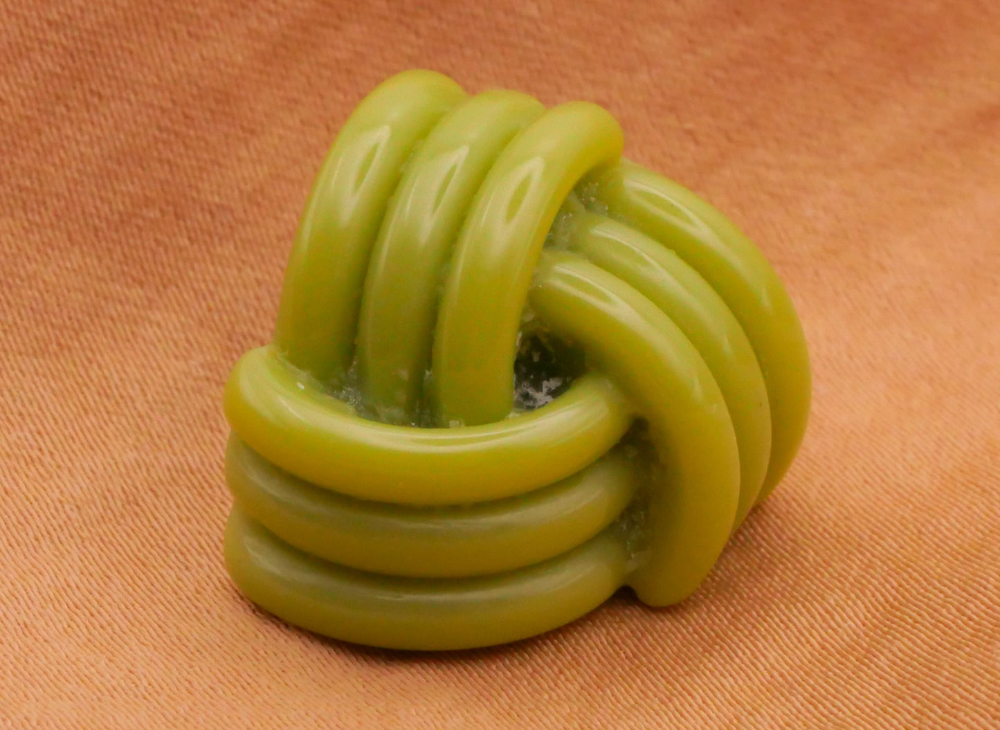 Knot Extruded Look Green Yellow Plastic Button Various 20mm