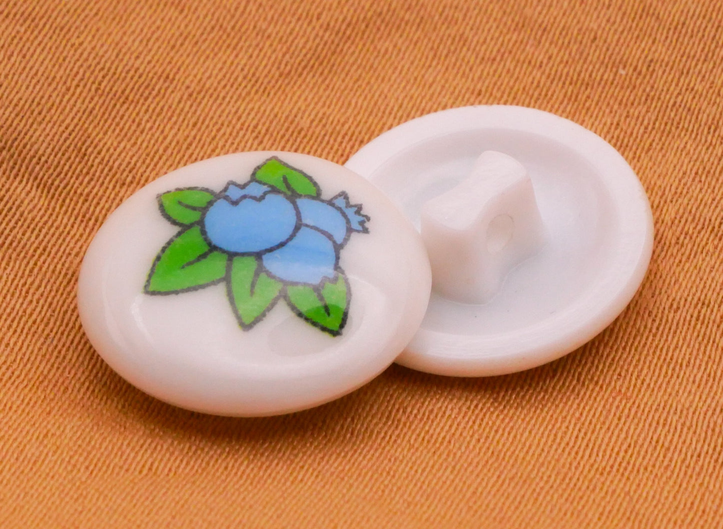 Blueberries Berry Leaves Vintage Plastic Button 15mm