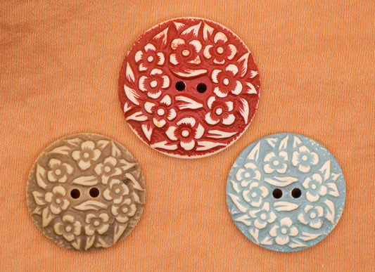 Buffed Celluloid Flower Wreath Tan Red Blue Vintage Button Various 19-22mm