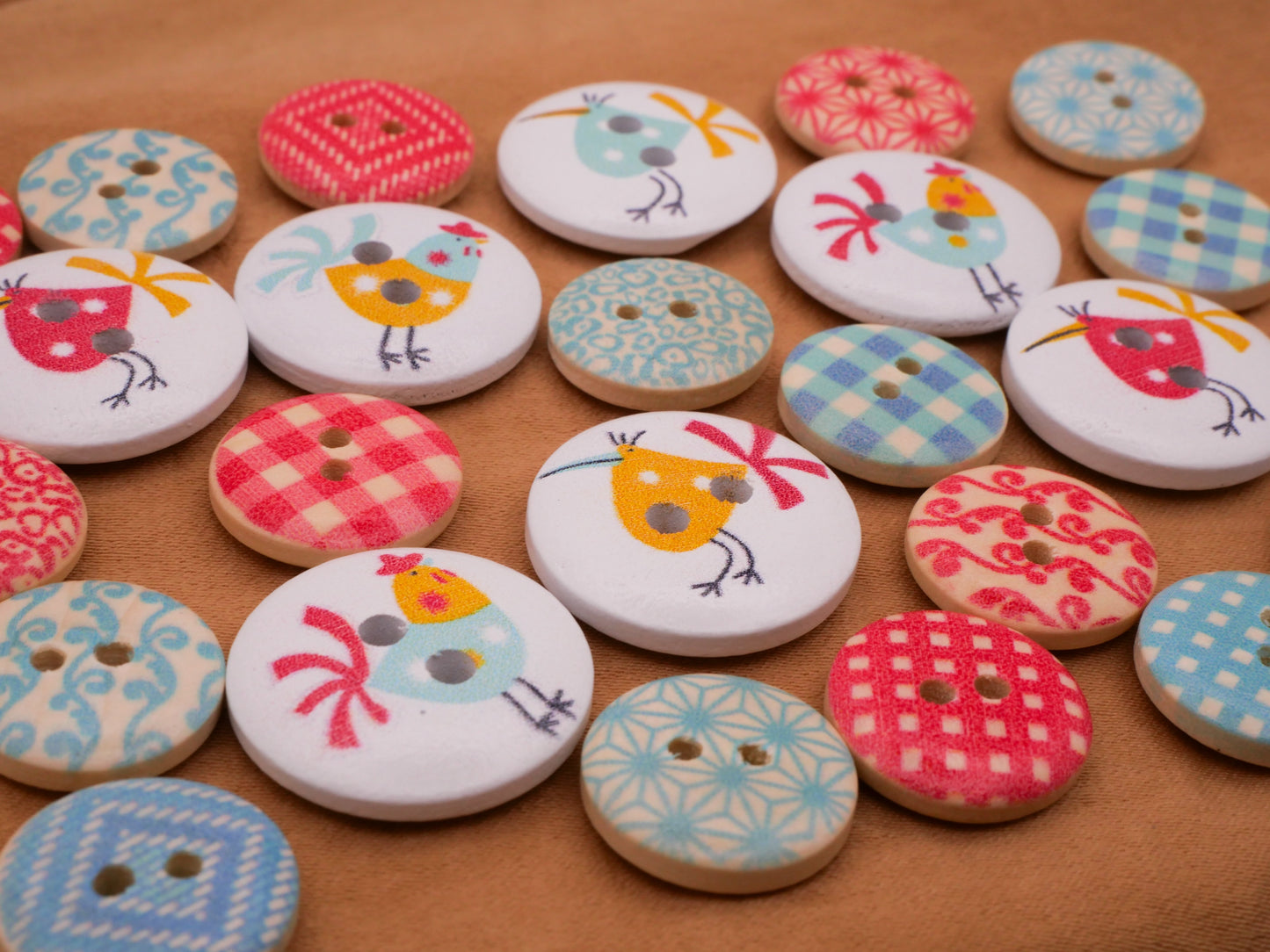 Rooster Chicken Gingham Red Aqua Yellow Wood Assorted Set of Twenty-Five Buttons 15-20mm