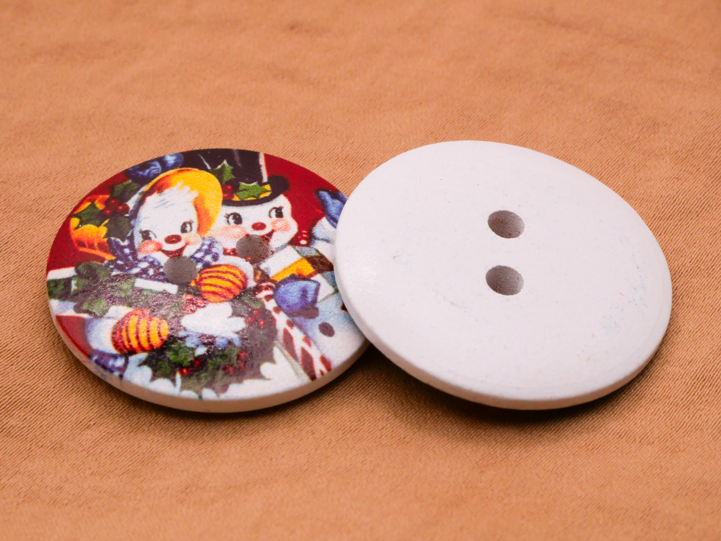 Christmas Santa Reindeer Santa Snowman Wood Set of Five Buttons 30mm