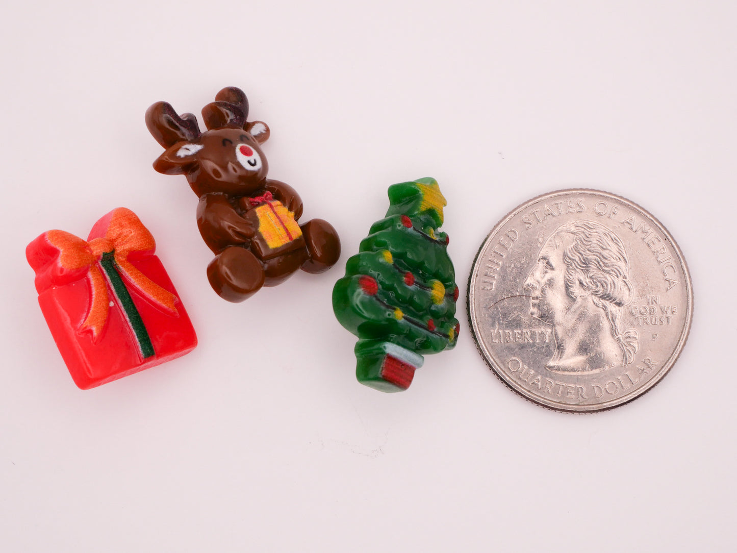 Christmas Theme Tree Gift Reindeer Santa Angel Plastic Set of Ten Buttons 15-24mm