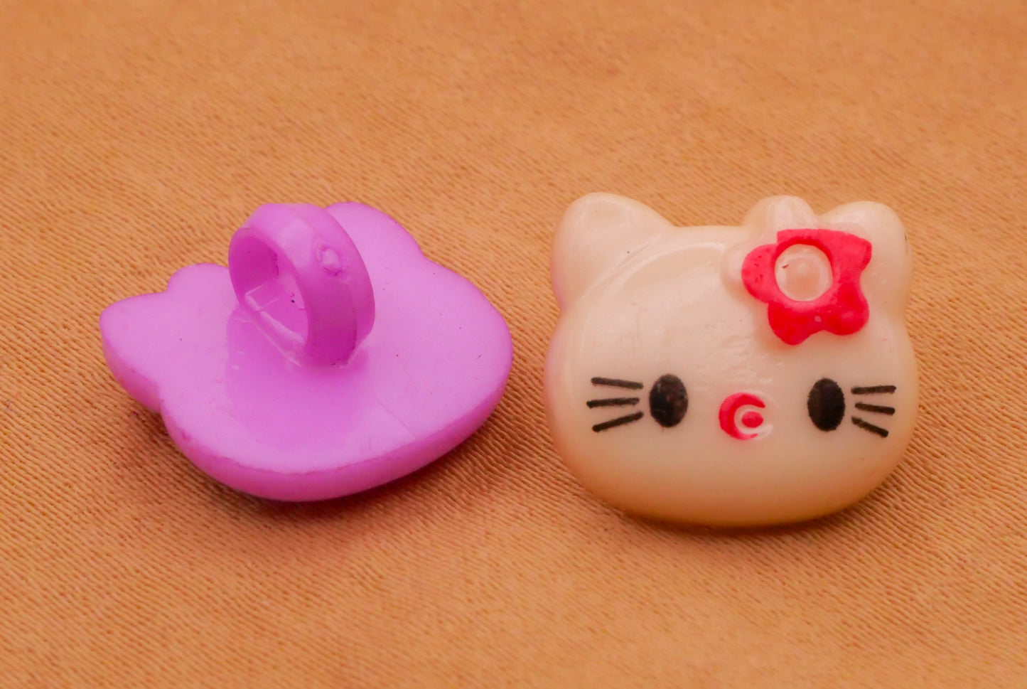 Hello Kitty Colorful Plastic Set of Ten Buttons 12x14mm