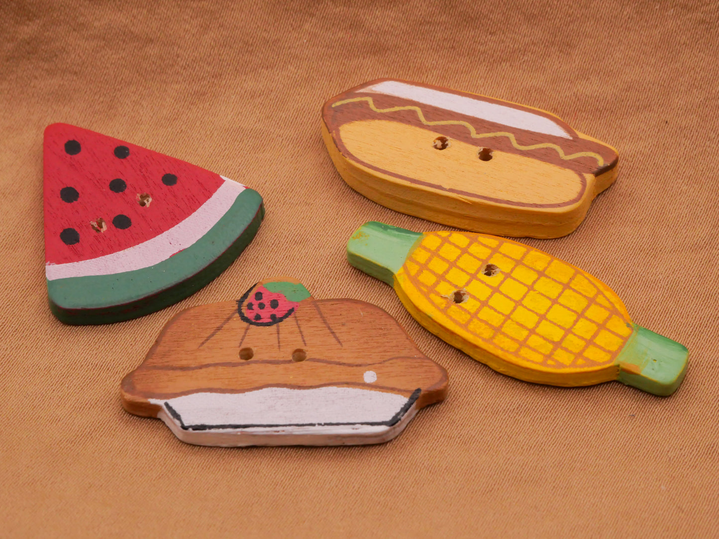 Picnic Food Watermelon Pie Hotdog Corn Wood Button Various 14-36mm