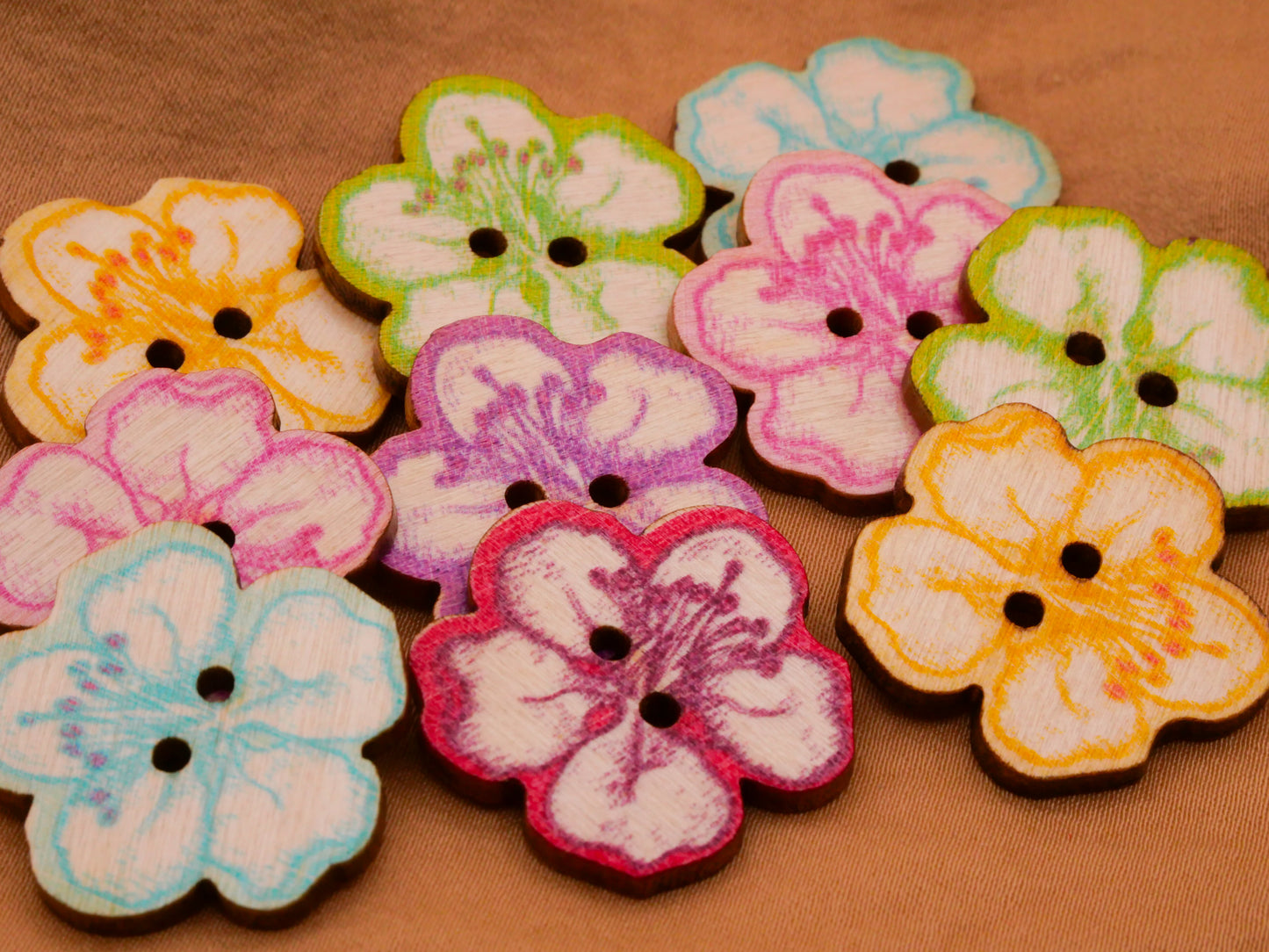 Hibiscus Colorful Wood Assorted Set of Ten Buttons 25mm